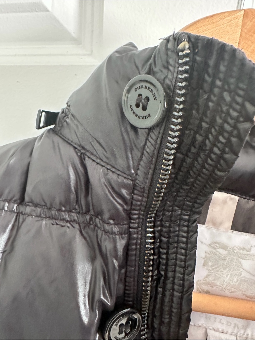Burberry Black Gloss Quilted Puffer Jacket with Hood - Picture 3 of 14
